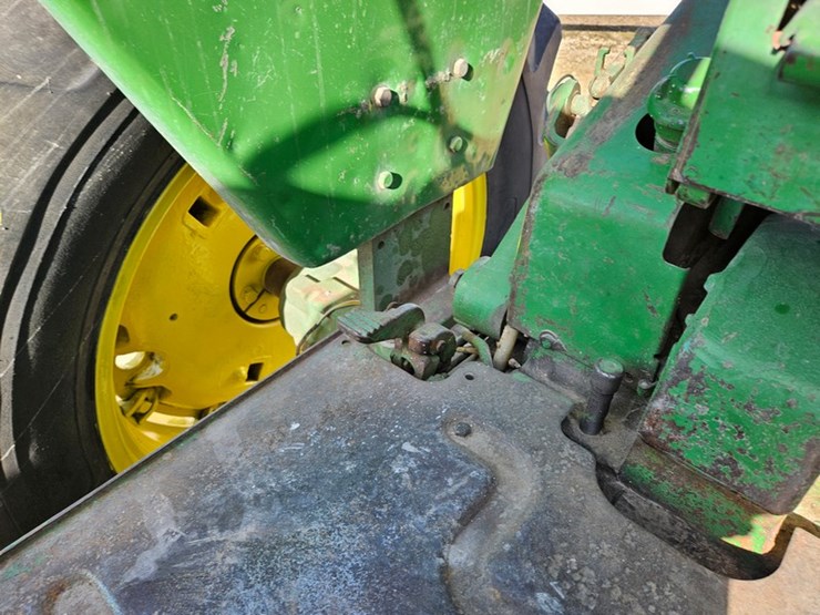 john-deere-4020-image-33