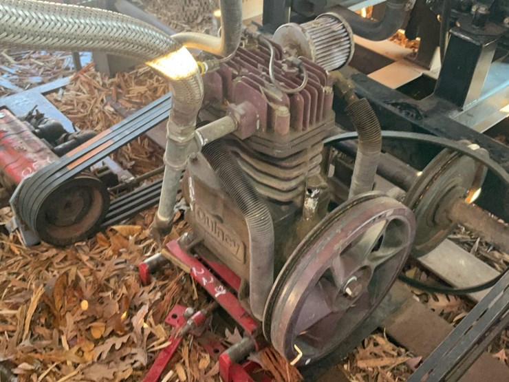 #229-•-quincy-air-compressor-image-2