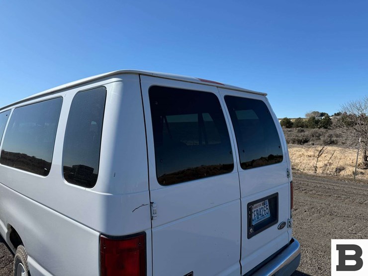 1999-ford-econoline-350-image-15
