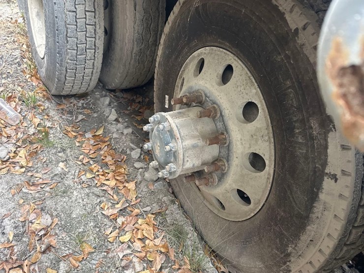 2015-kenworth-t370-image-13