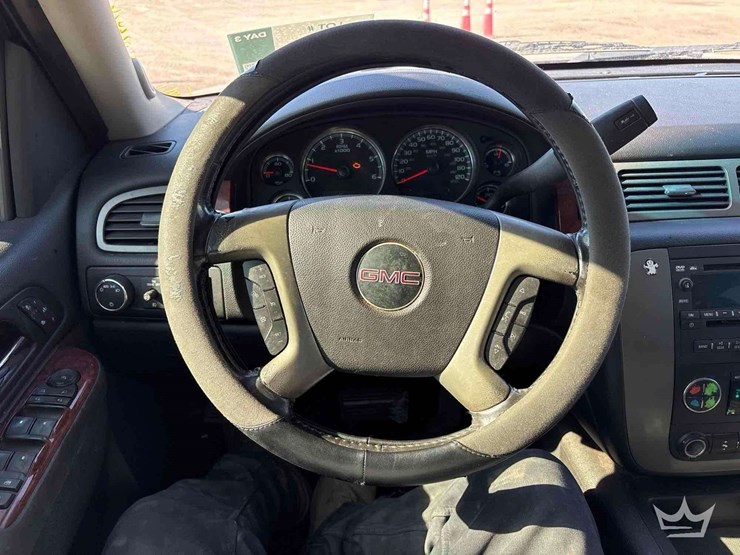 2014-gmc-yukon-image-15