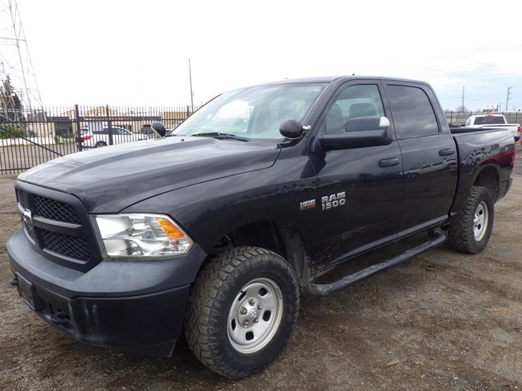 2016-dodge-1500-image-1