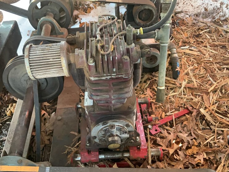 #229-•-quincy-air-compressor-image-1