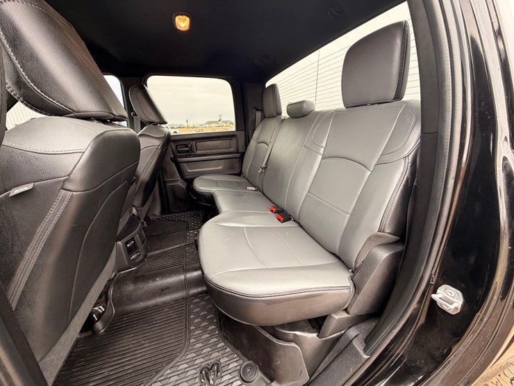 2022-ram-2500-hd-pickup-image-25