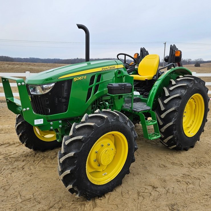 2024 JOHN DEERE 5067E