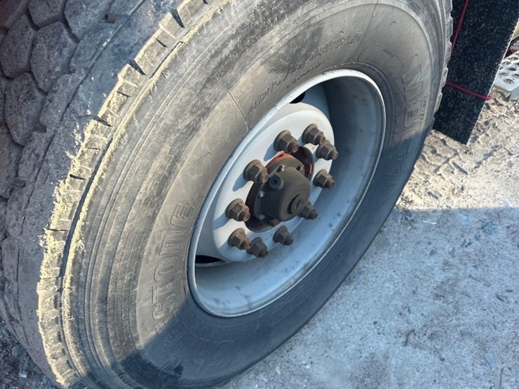 2019-kenworth-t800-image-13