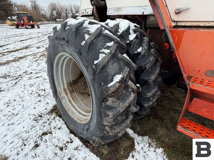 case-2670-tractor-image-16