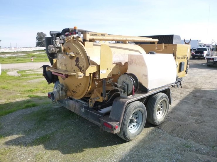 2013-vermeer-v500-image-3