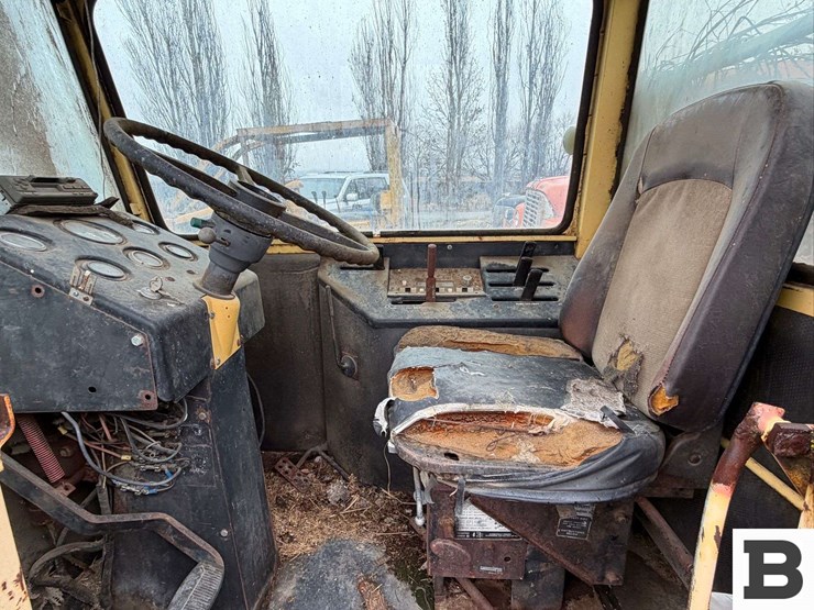 new-holland-1075-image-19