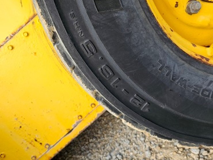 new-holland-ls180-image-31