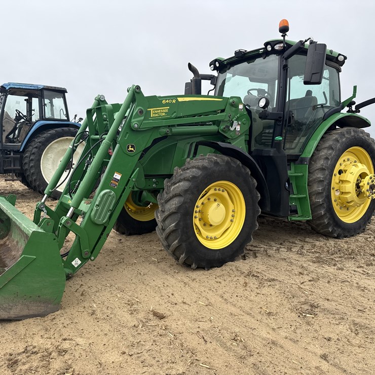 2016 JOHN DEERE 6155R