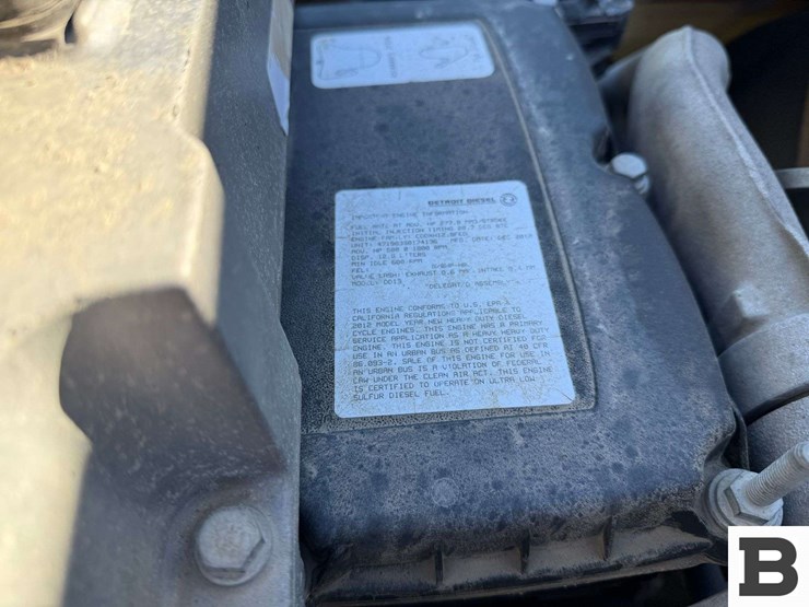 2014-freightliner-cascadia-125-image-50