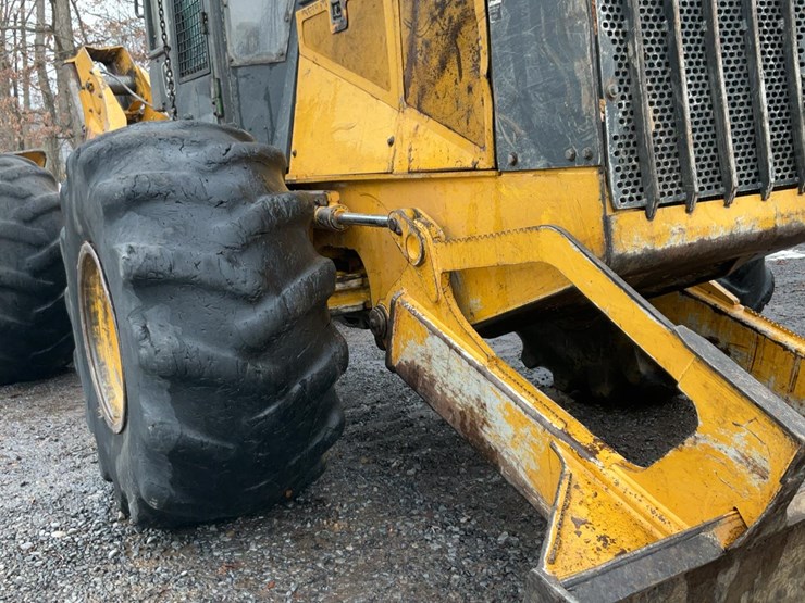 2006-deere-640g-iii-image-51