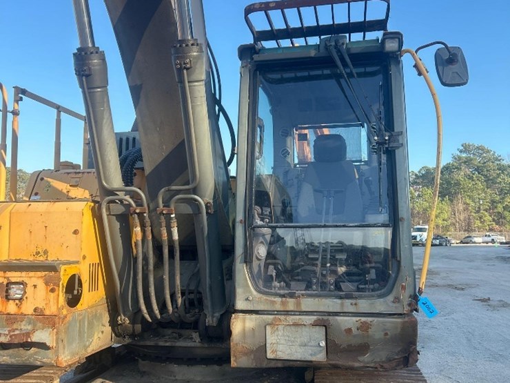 2016-volvo-ecr235el-image-11