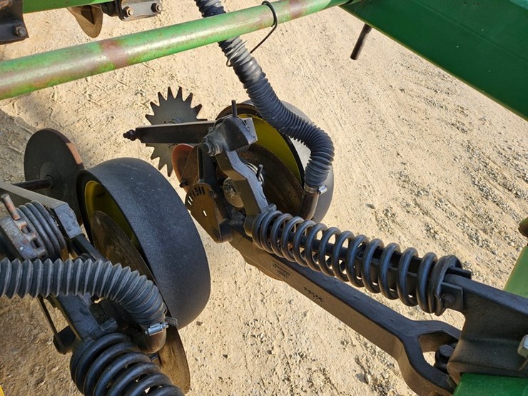 john-deere-750-image-30