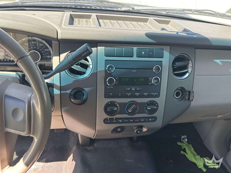 2008-ford-expedition-image-15