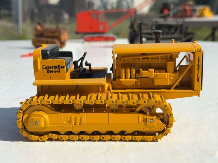 caterpillar-25-image-6