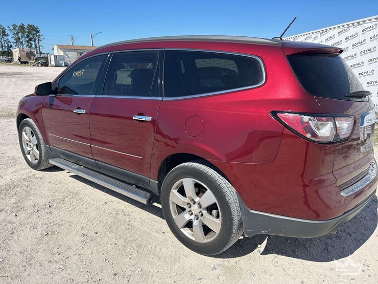 2015-chevrolet-traverse-image-4