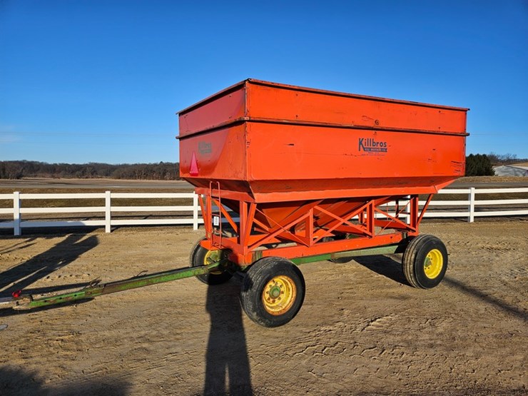 john-deere-1065-image-1