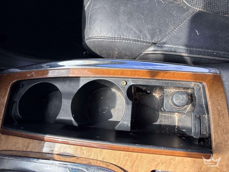 2012-infiniti-qx56-image-24