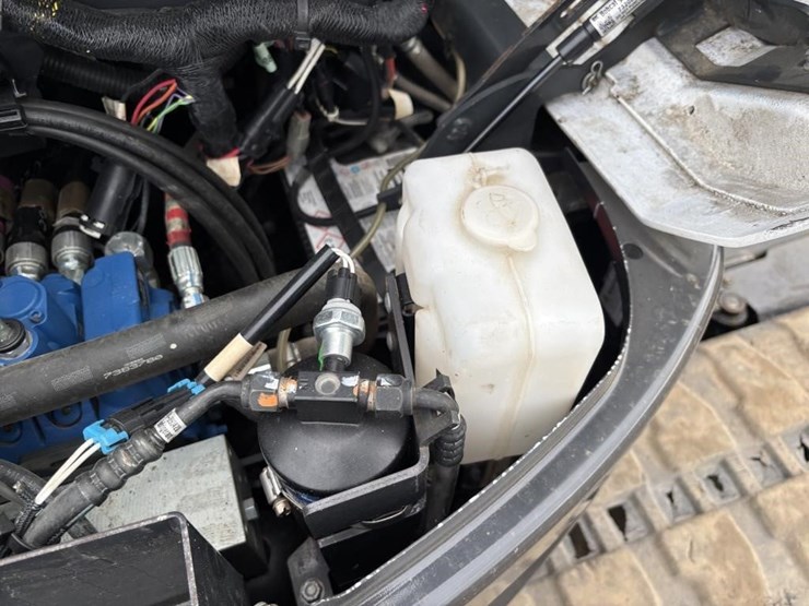 2021-bobcat-e60-image-46