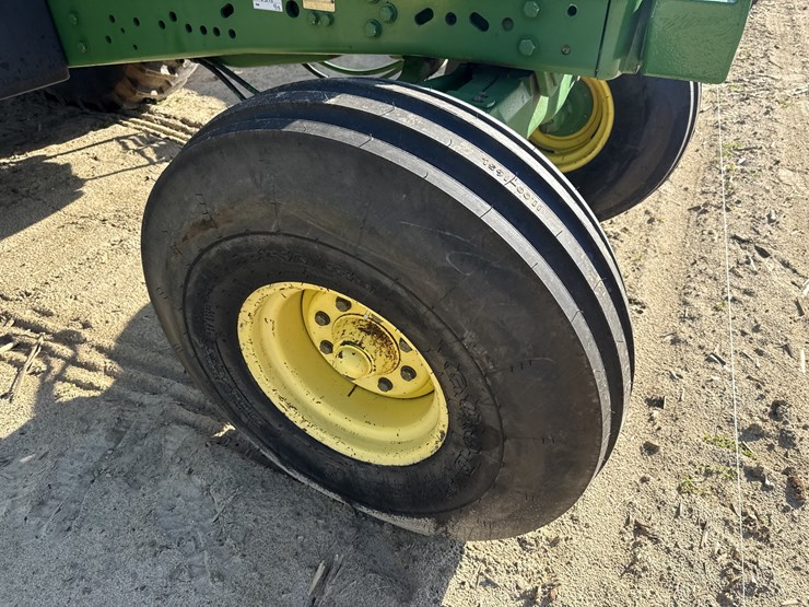john-deere-7410-image-3