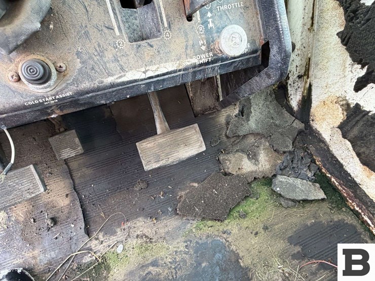 case-2670-tractor-image-44