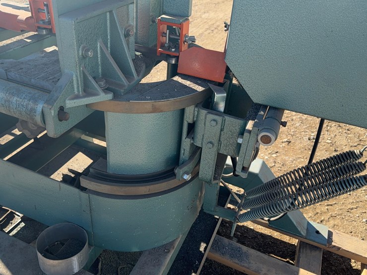 ellis-band-saw-image-7