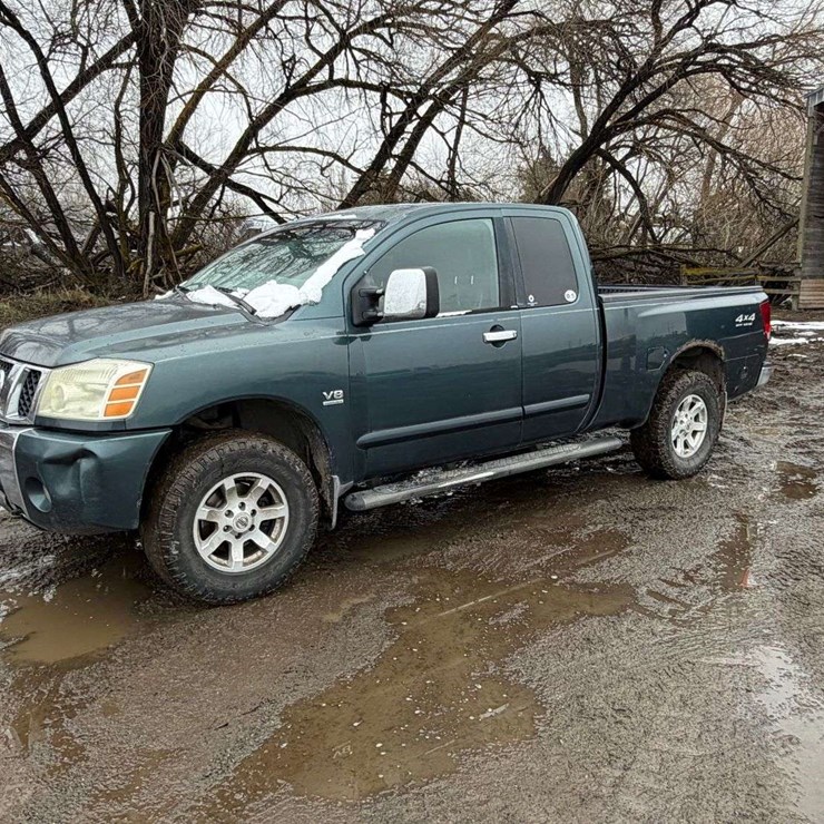 2004 NISSAN TITAN