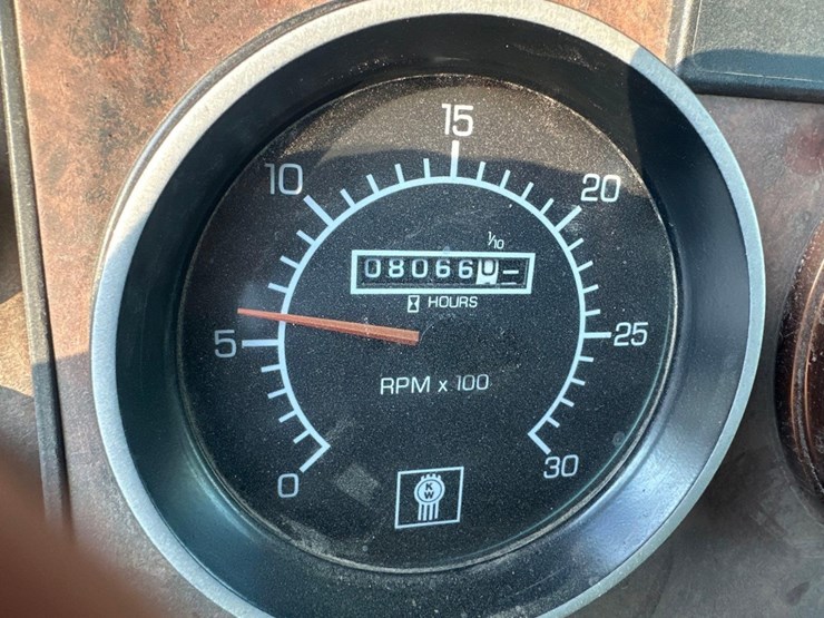 2005-kenworth-t300-image-20