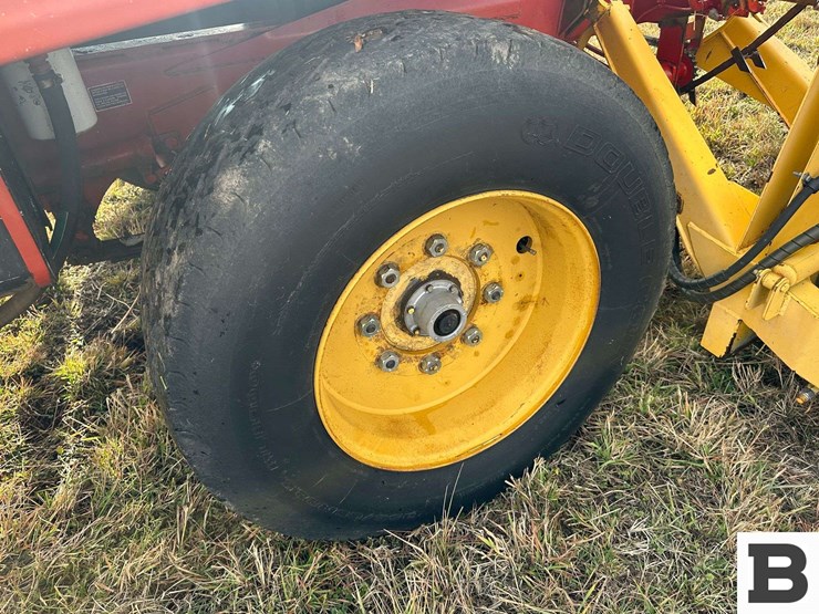 new-holland-1095-image-27