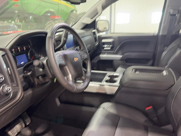 2018-chevrolet-silverado-1500-ltz-image-18