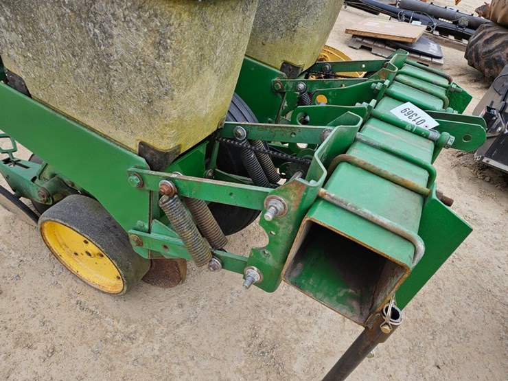 john-deere-7300-image-11