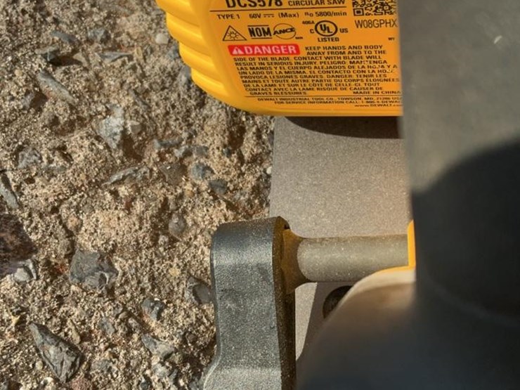 #103-•-dewalt-dcs578-cordless-circle-saw-image-5