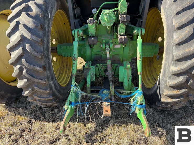 1992-john-deere-4560-image-22