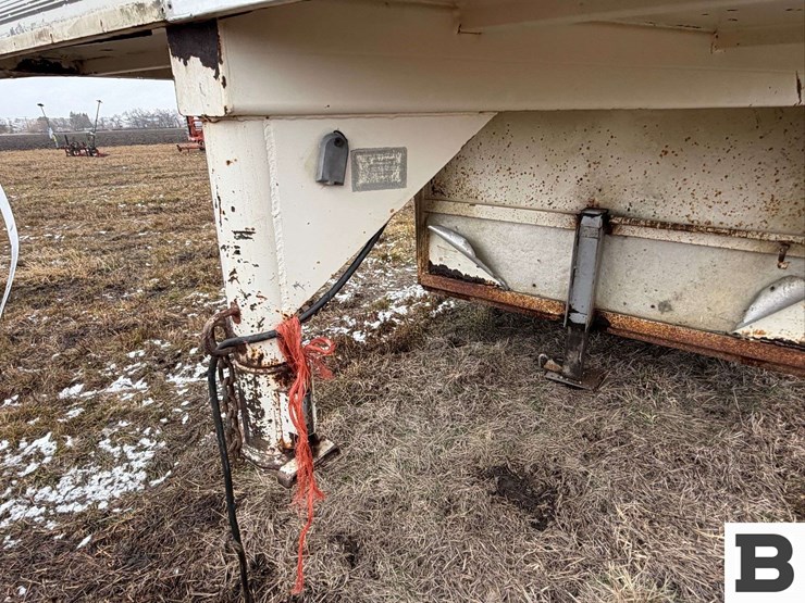 1990-hworl-horse-trailer-image-10