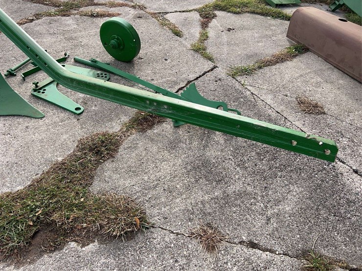 john-deere-10-image-5