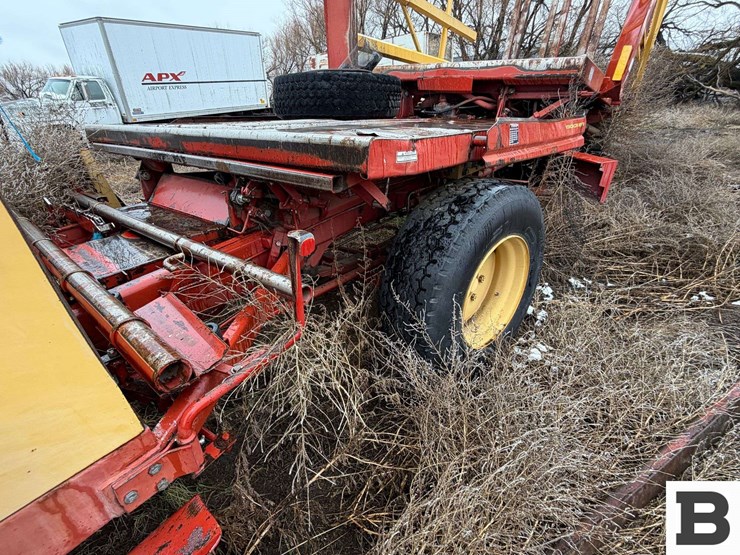 new-holland-1095-image-21