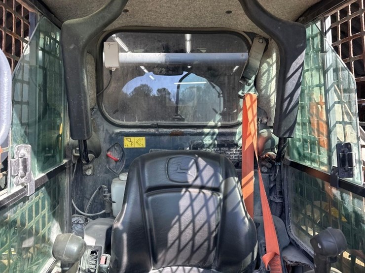 2017-john-deere-318-image-13