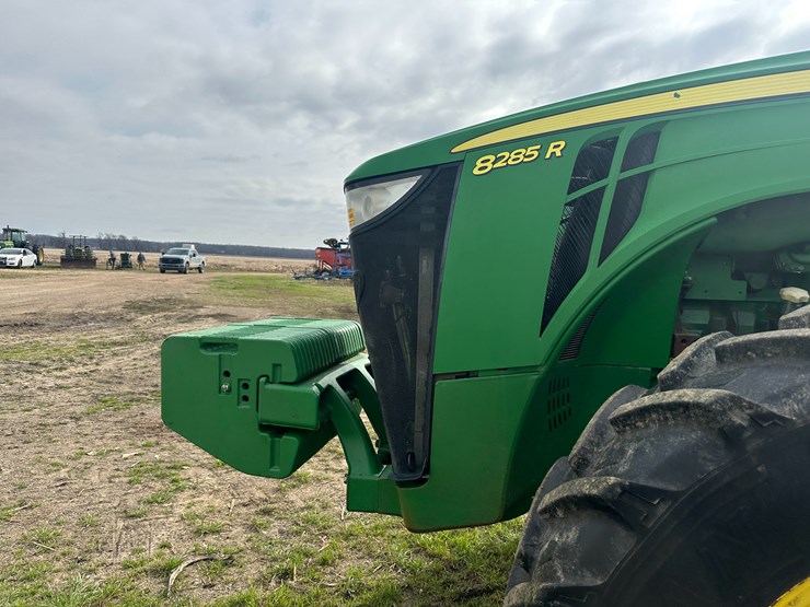 john-deere-8285r-image-31