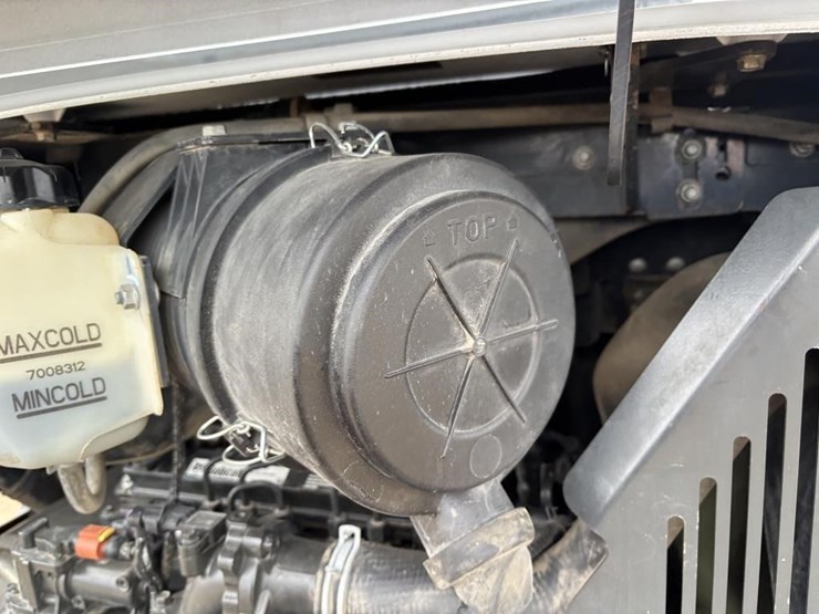 2021-bobcat-e60-image-60