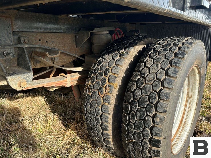 2002-ford-f450-image-9