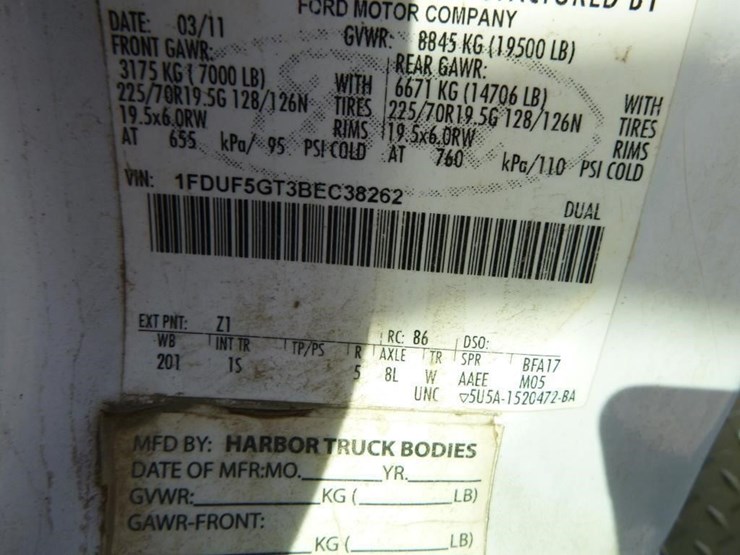 2011-ford-f550-image-38