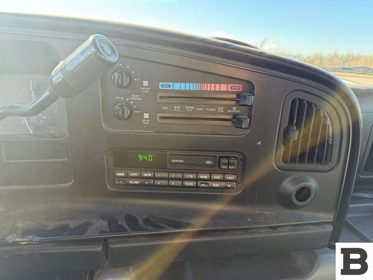1995-ford-econoline-350-image-33