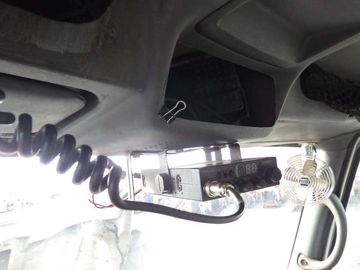 2007-international-7600-image-41