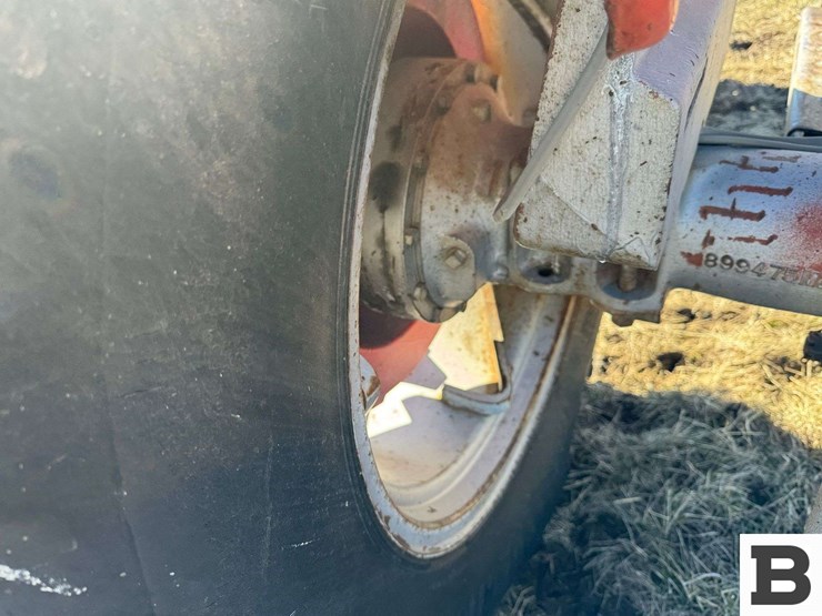 massey-ferguson-165-image-18