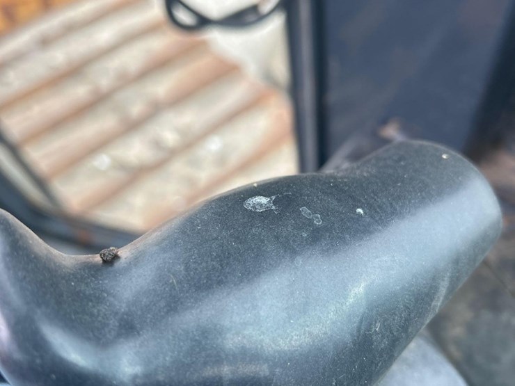 2015-deere-650k-lgp-image-8