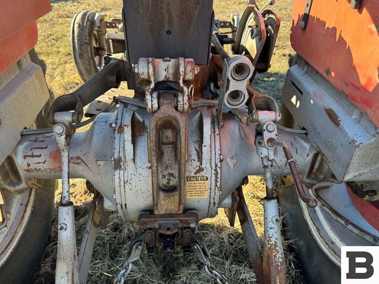 massey-ferguson-165-image-19