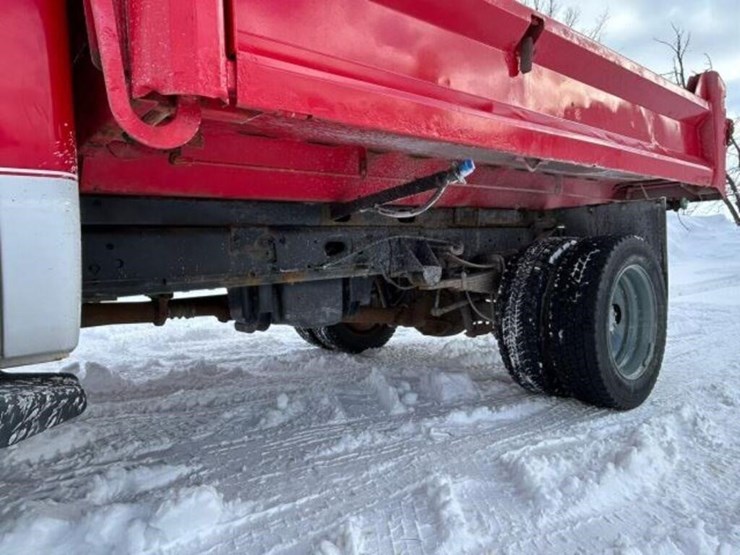 2015-ford-f550-xl-image-35