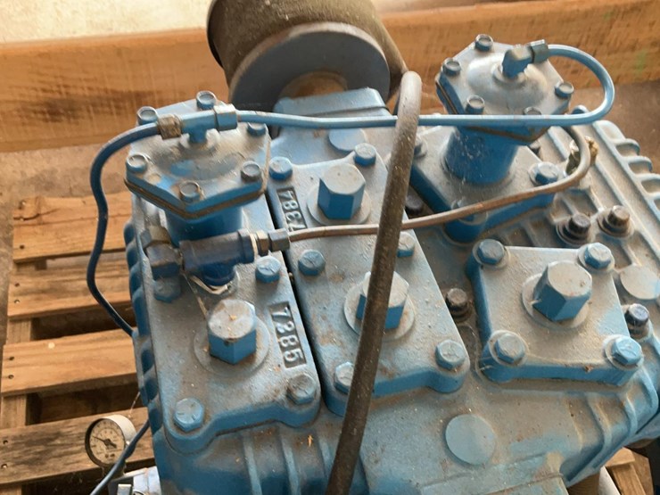 #244-•-quincy-air-compressor-image-6